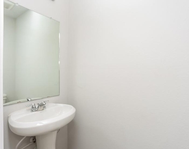3905 Job Drive - Photo Thumbnail 6