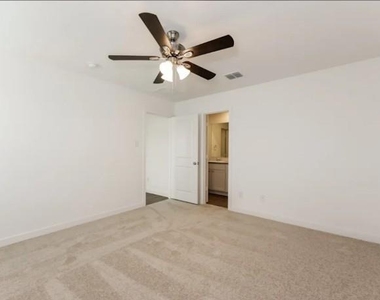 7132 Landings Edge Road - Photo Thumbnail 6