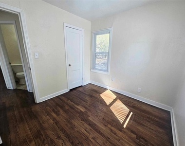 1129 Nw 82nd Street - Photo Thumbnail 8