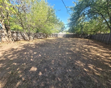 1129 Nw 82nd Street - Photo Thumbnail 11