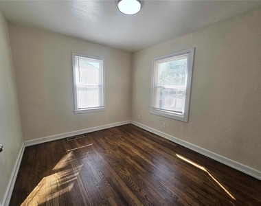 1129 Nw 82nd Street - Photo Thumbnail 6