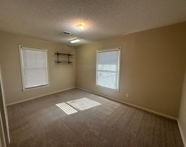3124 Sandefer Street - Photo Thumbnail 9