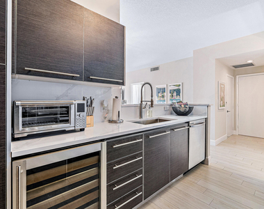 550 Okeechobee Boulevard - Photo Thumbnail 14