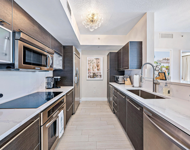 550 Okeechobee Boulevard - Photo Thumbnail 12