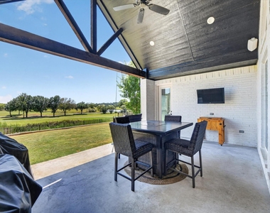 1213 Crown Valley Drive - Photo Thumbnail 32