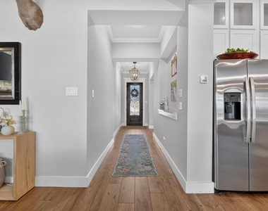 1213 Crown Valley Drive - Photo Thumbnail 3