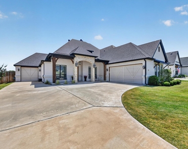 1213 Crown Valley Drive - Photo Thumbnail 2
