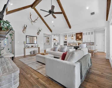 1213 Crown Valley Drive - Photo Thumbnail 13