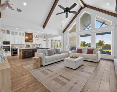 1213 Crown Valley Drive - Photo Thumbnail 14