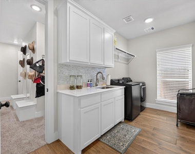 1213 Crown Valley Drive - Photo Thumbnail 30