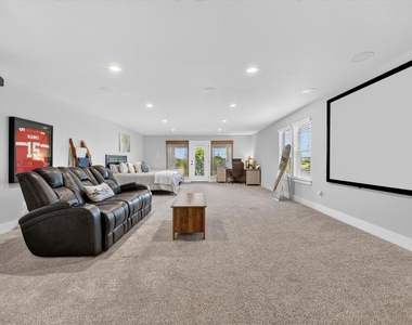 1213 Crown Valley Drive - Photo Thumbnail 22