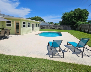 1590 Ne 23rd Terrace - Photo Thumbnail 33