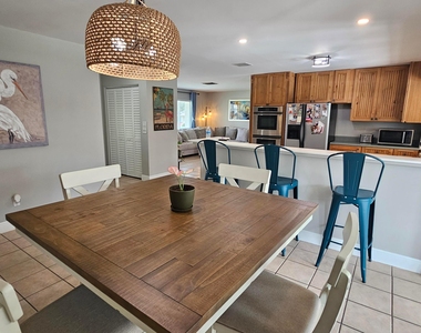 1590 Ne 23rd Terrace - Photo Thumbnail 3