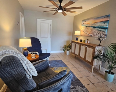 1590 Ne 23rd Terrace - Photo Thumbnail 25
