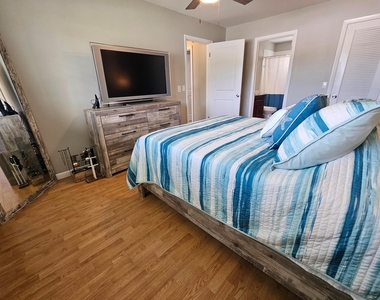 1590 Ne 23rd Terrace - Photo Thumbnail 13