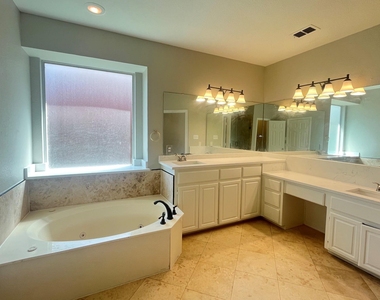 3113 Buena Vista Drive - Photo Thumbnail 7