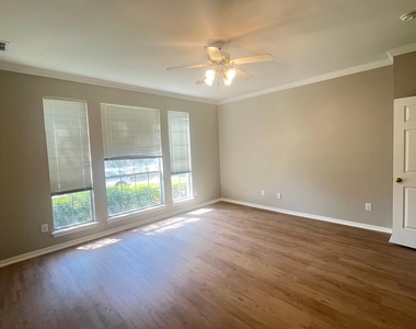 3113 Buena Vista Drive - Photo Thumbnail 9