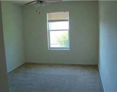 10347 Summit Run Drive - Photo Thumbnail 10