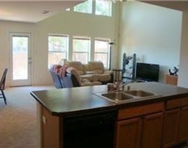 10347 Summit Run Drive - Photo Thumbnail 5