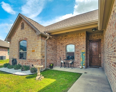 129 Oak Springs Loop - Photo Thumbnail 1