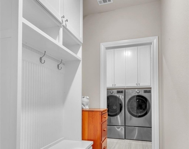 129 Oak Springs Loop - Photo Thumbnail 31