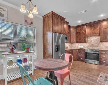 129 Oak Springs Loop - Photo Thumbnail 14