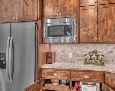 129 Oak Springs Loop - Photo Thumbnail 21