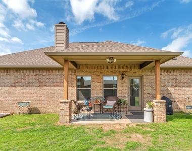 129 Oak Springs Loop - Photo Thumbnail 3