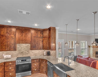 129 Oak Springs Loop - Photo Thumbnail 20