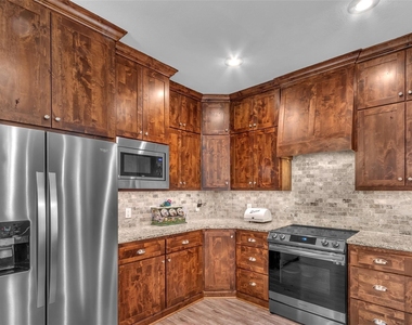 129 Oak Springs Loop - Photo Thumbnail 19