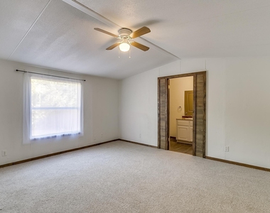 1802 Whispering Oaks Street - Photo Thumbnail 12