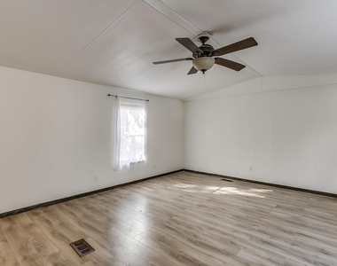 1802 Whispering Oaks Street - Photo Thumbnail 20