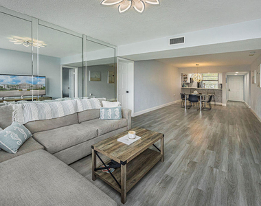 3630 Whitehall Drive - Photo Thumbnail 8