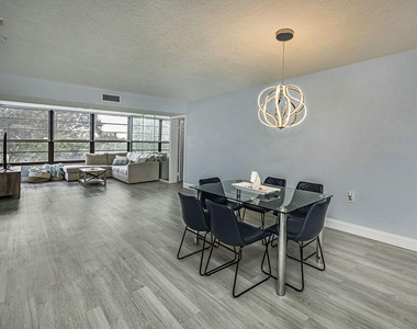 3630 Whitehall Drive - Photo Thumbnail 4