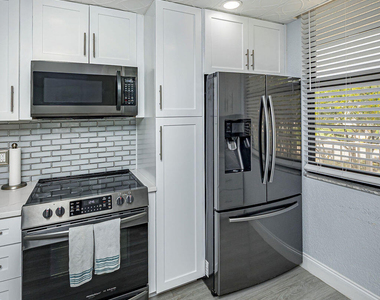 3630 Whitehall Drive - Photo Thumbnail 12