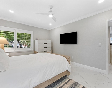 990 Casuarina Road - Photo Thumbnail 11