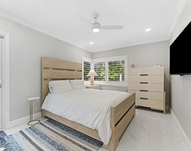 990 Casuarina Road - Photo Thumbnail 10