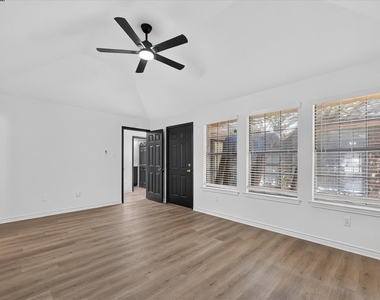 4052 Saint Christopher Lane - Photo Thumbnail 19