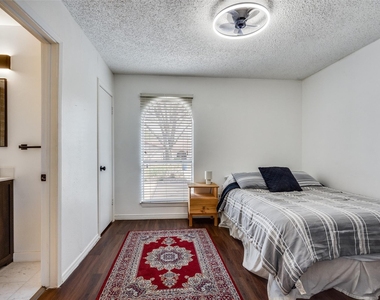 15642 Overmead Circle - Photo Thumbnail 17