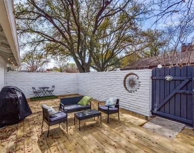 15642 Overmead Circle - Photo Thumbnail 20