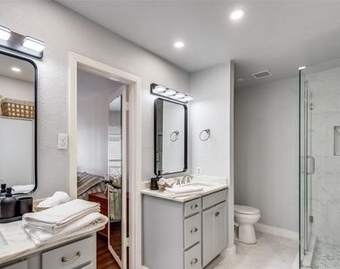 15642 Overmead Circle - Photo Thumbnail 16