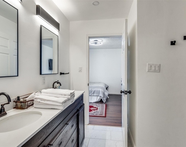 15642 Overmead Circle - Photo Thumbnail 18