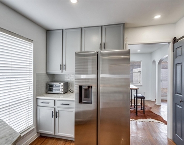 15642 Overmead Circle - Photo Thumbnail 6