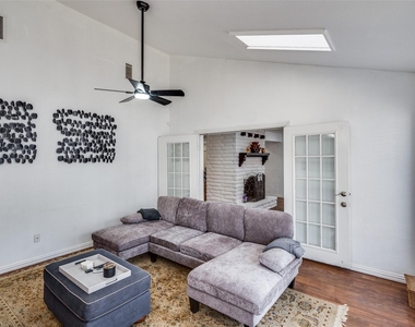 15642 Overmead Circle - Photo Thumbnail 12