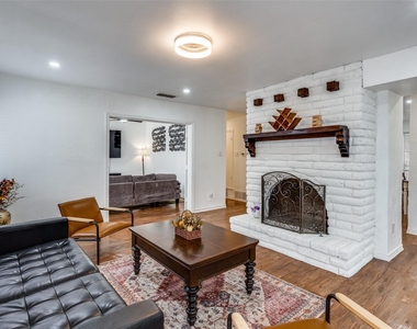 15642 Overmead Circle - Photo Thumbnail 8