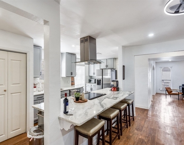 15642 Overmead Circle - Photo Thumbnail 2