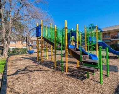 3616 Parkridge Drive - Photo Thumbnail 12