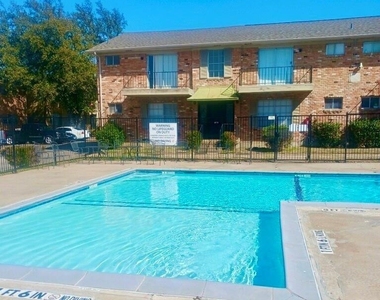 3616 Parkridge Drive - Photo Thumbnail 11