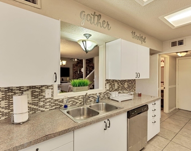 4018 Smartt Street - Photo Thumbnail 10