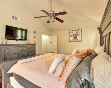 4018 Smartt Street - Photo Thumbnail 17